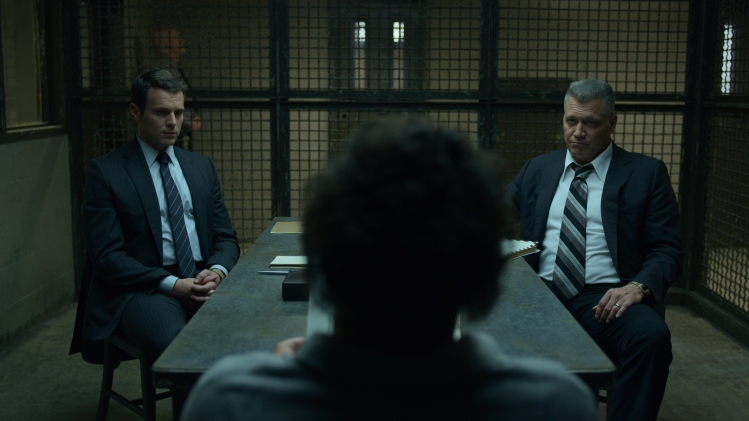 Jonathan Groff, Oliver Cooper et Holt McCallany dans la saison 2 de Mindhunter.