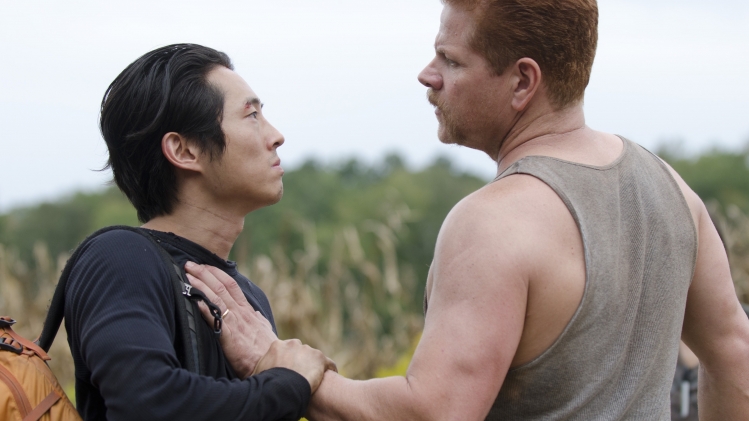 Glenn (Steven Yeun) et Abraham (Michael Cudlitz) dans The Walking Dead
