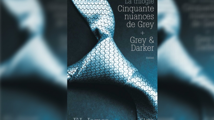 Publiée en 2012, le premier roman de la saga Cinquante nuances de Grey est un succès planétaire. Pendant 37 semaines, il est premier du classement des meilleures ventes de livres du New York Times.