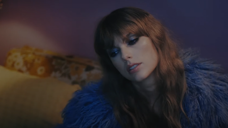 Taylor Swift dans son clip Lavender Haze 