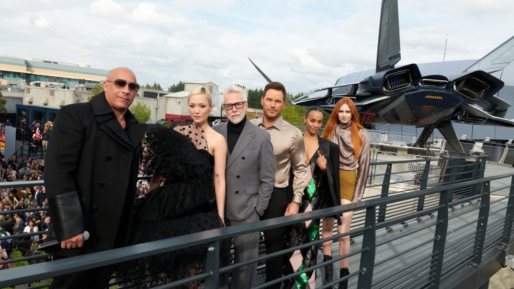 Vin Diesel, Pom Klementieff, James Gunn, Chris Pratt, Zoé Saldaña, et Karen Gillan à Disneyland Paris 