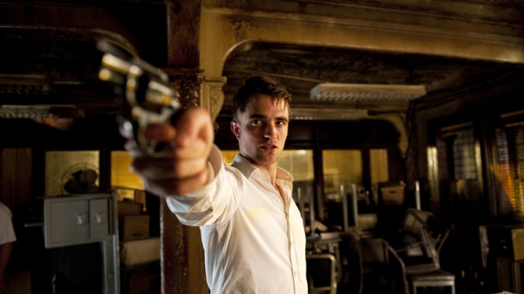 Robert Pattinson devrait jouer un tueur en série dans le prochain film de Adam McKay. 