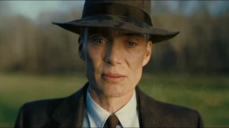 Cillian Murphy incarne Oppenheimer dans le film de Christopher Nolan, en ce moment dans les salles de cinéma. 