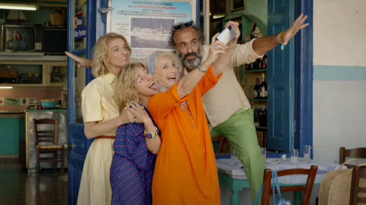 Laure Calamy, Oliva Côte et Kristin Scott Thomas dans le film Les Cyclades 