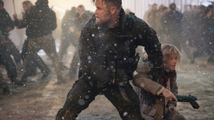 Chris Hemsworth dans Tyler Rake 2 sorti le 16 juin sur Netflix
