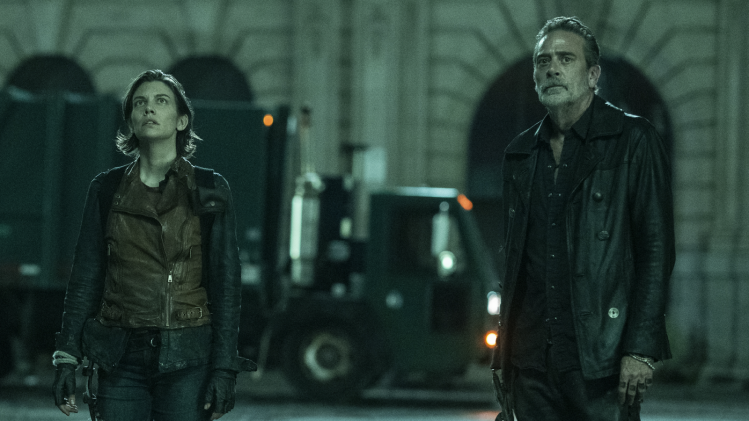Maggie (Lauren Cohan) et Negan (Jeffrey Dean Morgan) refont équipe dans The Walking Dead : Dead City. 