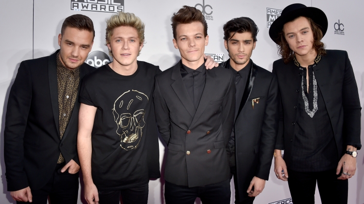 Les One Direction de gauche à droite : Liam Payne, Niall Horan, Louis Tomlinson, Zayn Malik et Harry Styles.