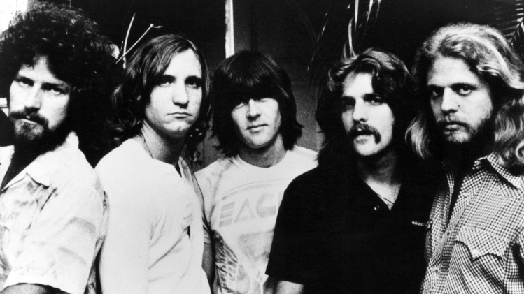 The Eagles de gauche à droite: Don Henley, Joe Walsh, Randy Meisner et Glenn Frey.