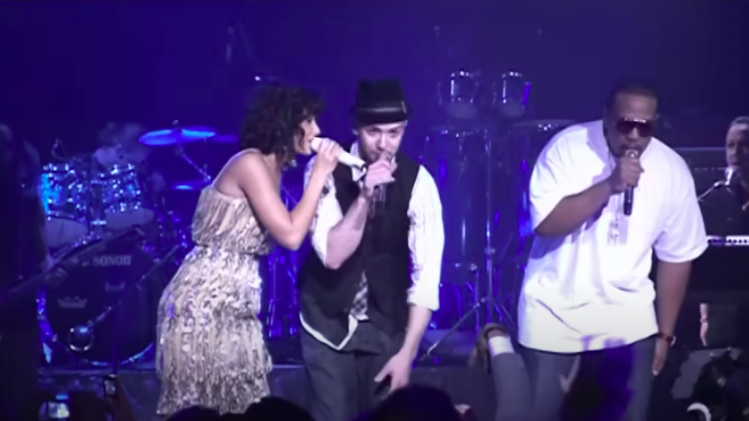 Justin Timberlake, Timbaland et Nelly Furtado dans le clip de Give it to me.