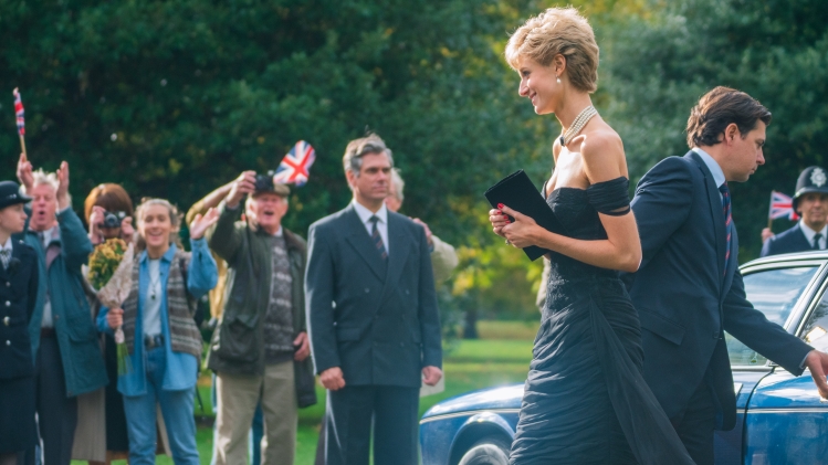 Elizabeth Debicki (Lady Diana) dans la saison 5 de The Crown.