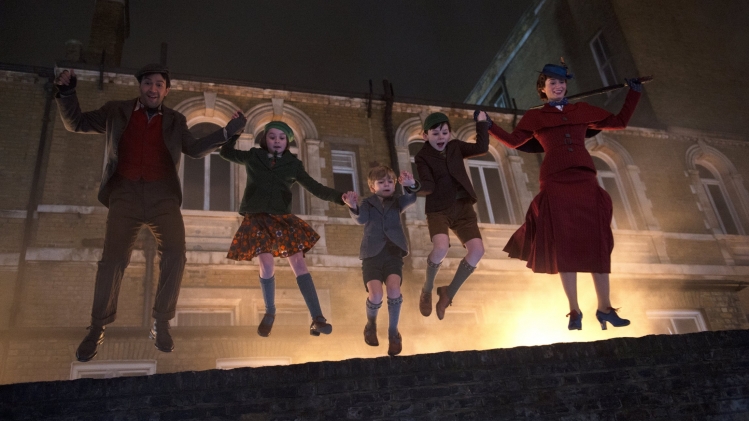 Jack, Annabel, Georgie, John et Mary Poppins dans le film de Rob Marshall.