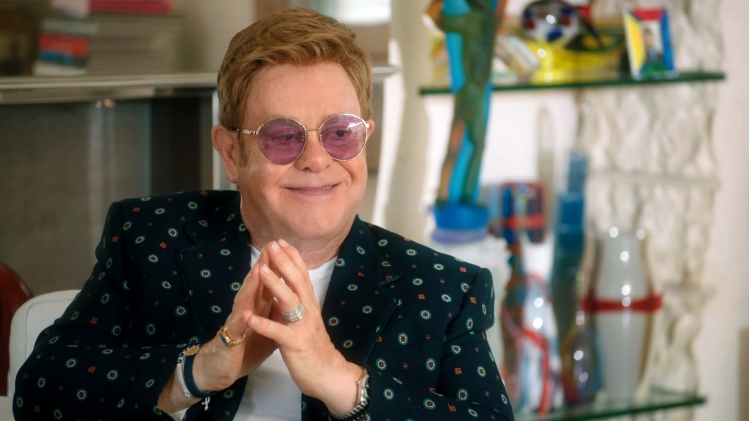 Elton John a rejoint le club des EGOT en décrochant son premier Emmy Award. 