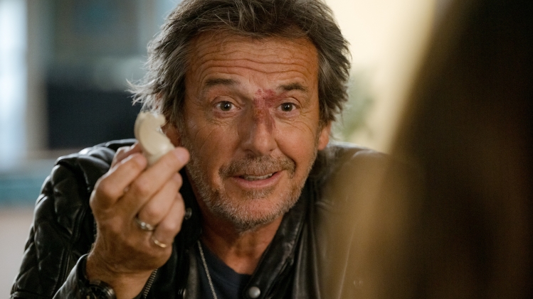 Jean-Luc Reichmann incarne Léo Mattéï depuis le premier épisode de la série.