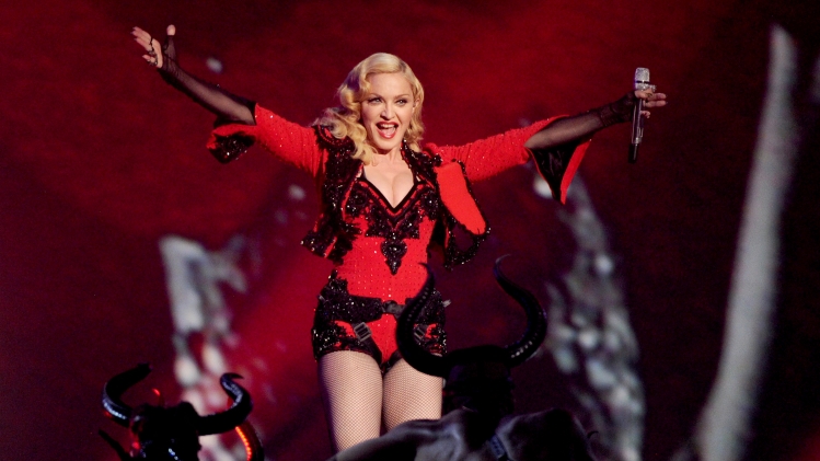 Madonna sur sur la scène des Grammy Awards en 2015