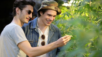 Pierre Niney et François Civil sur le tournage de Five de Igor Gotesman 