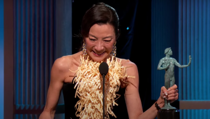 Michelle Yeoh a reçu le SAG Awards de la meilleure actrice avec beaucoup d