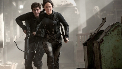 Liam Hemsworth et Jennifer Lawrence dans Hunger Games : La révolte, partie 1, diffusé sur TMC de jeudi 9 mars à 21h25