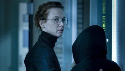 Odile Vuillemin joue Marie Clairmont, une psychologue froide et mystérieuse dans Prométhée sur TF1.