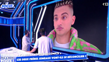 Deux frères jumeaux se battent dans TPMP