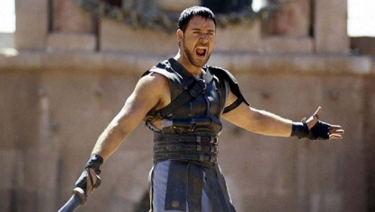 Gladiator 2 sera une histoire complètement différente qui se déroule à la même ère, selon Russell Crowe.
