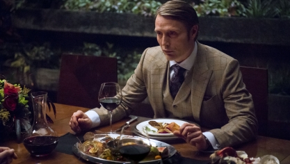 Mads Mikkelsen incarne le terrifiant mais fascinant Hannibal Lecter à la perfection 