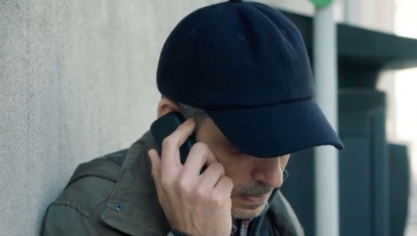 Dans le nouvel épisode de Demain nous appartient, John appelle son fils depuis un téléphone prépayé. 