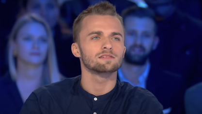 Ce soir à la télévision, le célèbre youtubeur Squeezie sera l’invité de Hugo Décrypte, pour une interview “face cachée”.