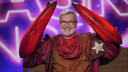 Laurent Ruquier déguisé en homard dans Mask Singer