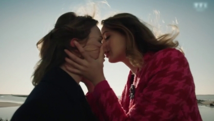 Carla et Bérénice ont échangé leur premier vrai baiser dans l