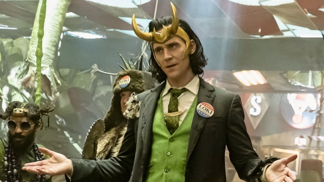 Tom Hiddleston incarne Loki dans la série du même nom.