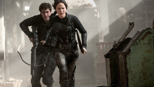 Liam Hemsworth et Jennifer Lawrence dans Hunger Games : La révolte, partie 1, diffusé sur TMC de jeudi 9 mars à 21h25