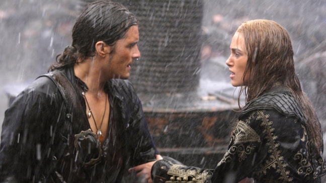 Will Turner (Orlando Bloom) et Elizabeth Swann (Keira Knightley) dans Pirates des Caraïbes 3.