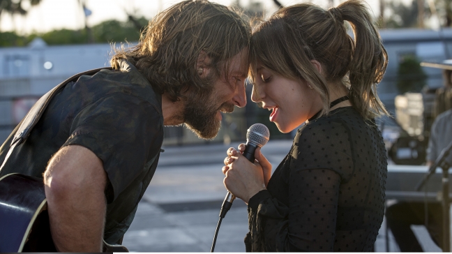 Lady Gaga brille dans A Star is born de et avec Bradley Cooper, premier grand rôle de la chanteuse.