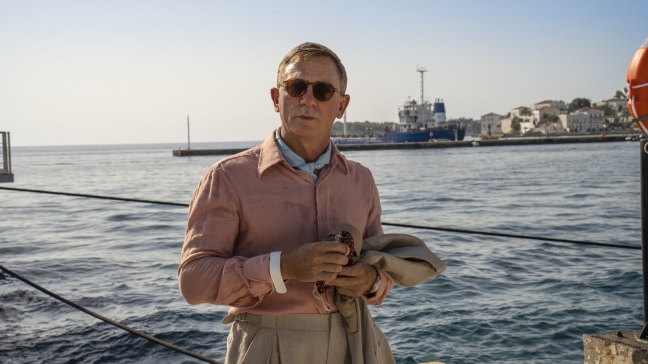Daniel Craig incarne Benoit Blanc dans Glass Onion: une histoire à couteaux tirés sur Netflix. 