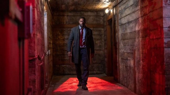 Idris Elba dans le rôle de John Luther disponible le 10 mars 2023 sur Netflix.