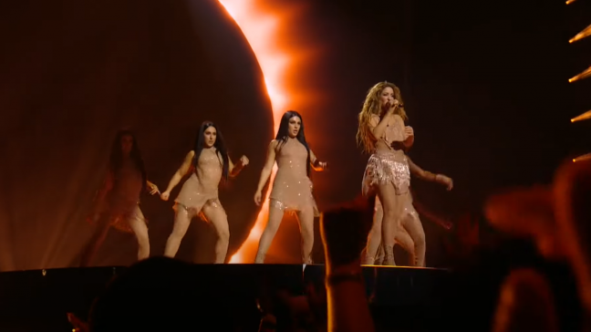 Shakira sur la scène des MTV VMA 