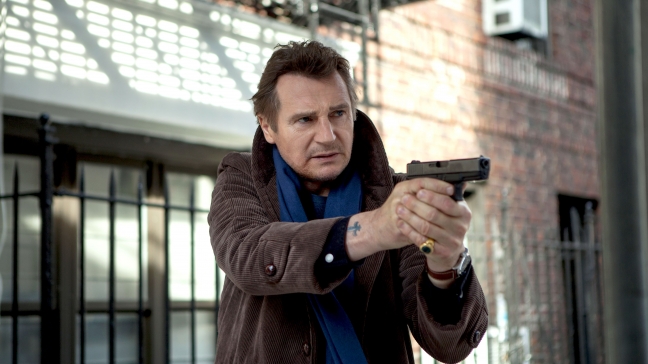 Liam Neeson dans Balade entre les tombes.