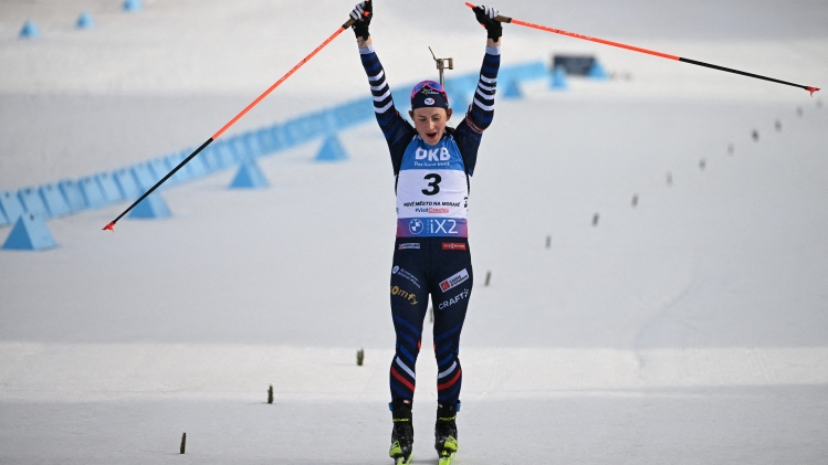 Justine Braisaz-Bouchet triomphe lors de la mass-start féminine des Championnats du monde 2024, le 18 février à Nove Mesto. 