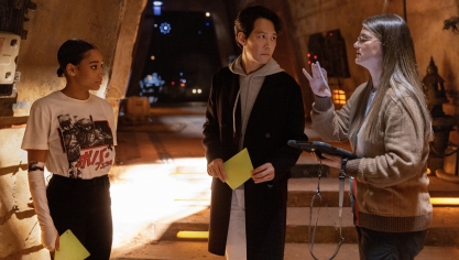 Amandla Stenberg, Lee Jung-jae et Leslye Headland sur le tournage de Star wars : The Acolyte. 