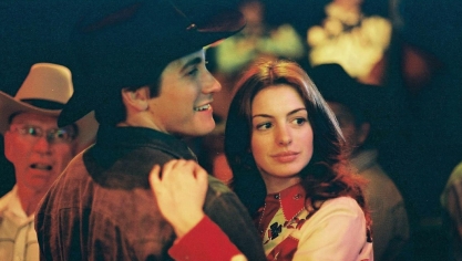 Jake Gyllenhaal et Anne Hathaway ont joué pour la première fois un couple dans Le Secret de Brokeback Mountain (2006).