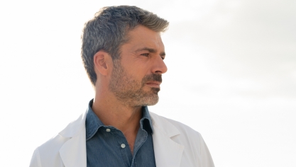 Luca Argentero est le docteur Andrea Fanti dans la série Doc.     