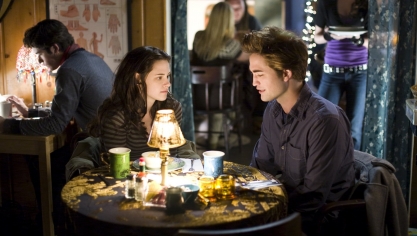 Kristen Stewart donne son avis sur le couple Bella et Edward dans Twilight.