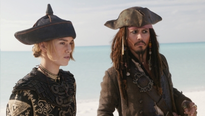 Keira Knightley et Johnny Depp dans Pirates des Caraïbes : Jusqu